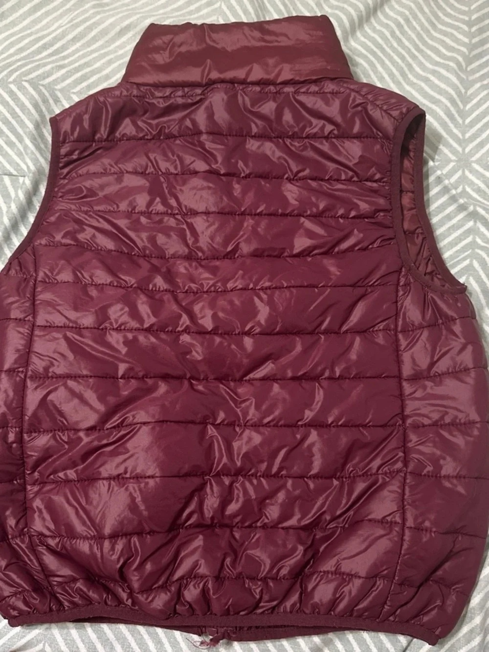Women's Quilted Puffer Vest - Burgundy